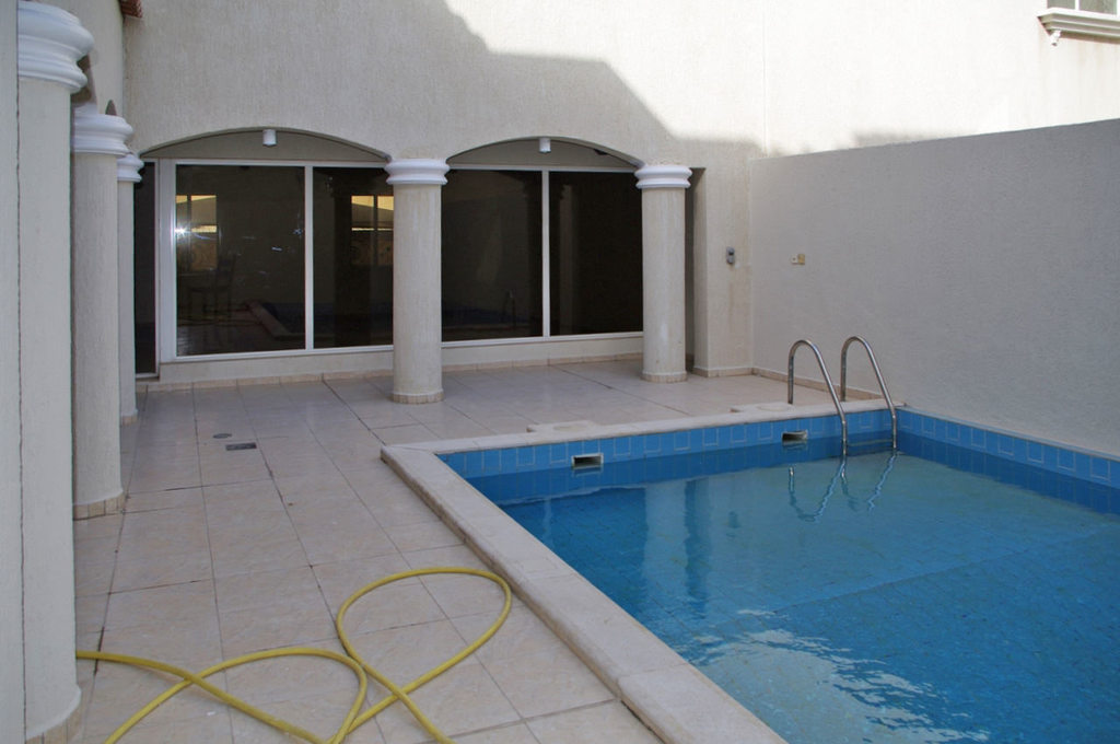 Salwa – unfurnished, four bedroom villa w/pool