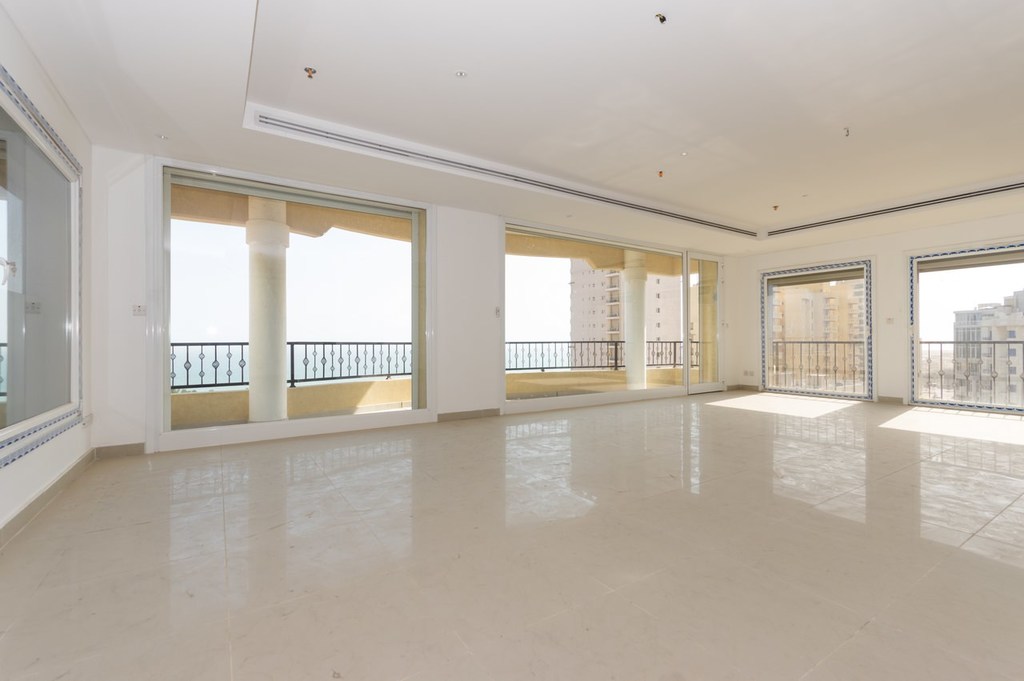 Fintas – unfurnished, three bedroom apartment w/sea view
