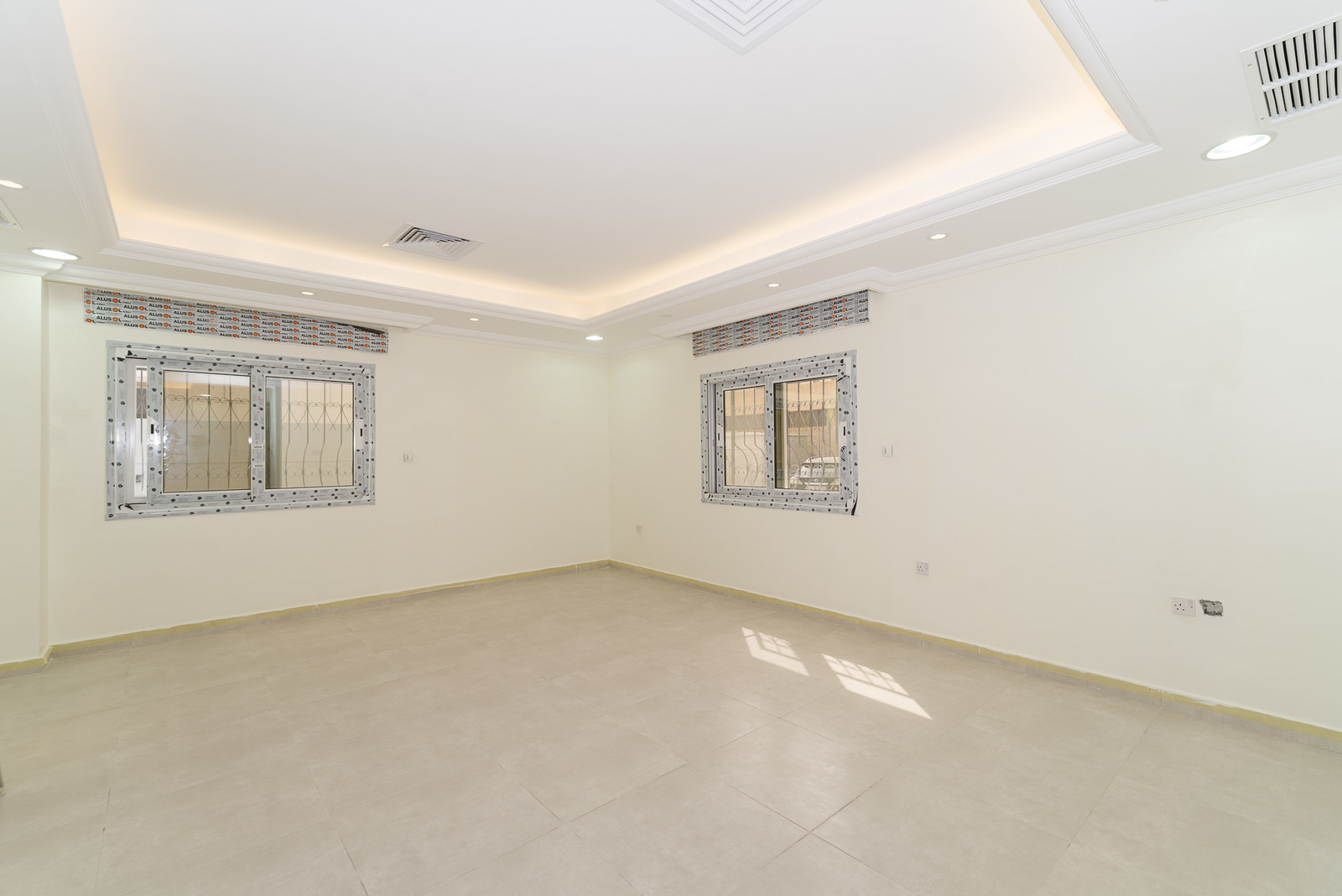 Salwa – new, unfurnished, three bedroom floors