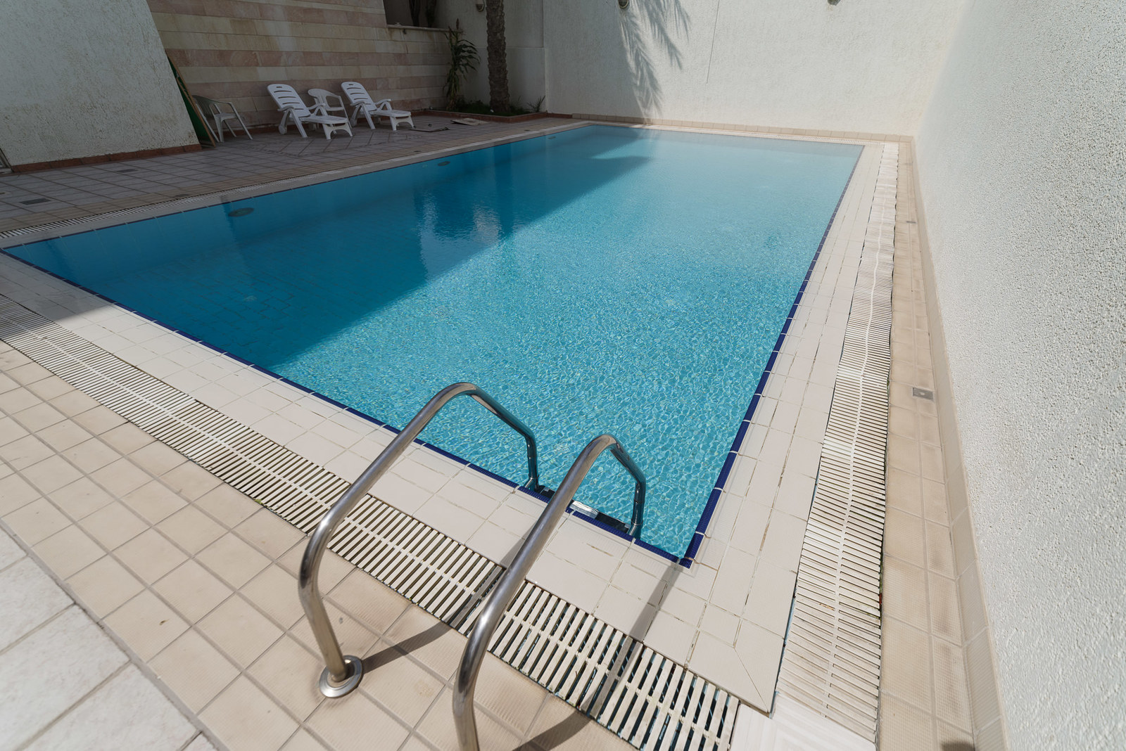 Salwa – spacious, unfurnished, three bedroom apartments w/pool
