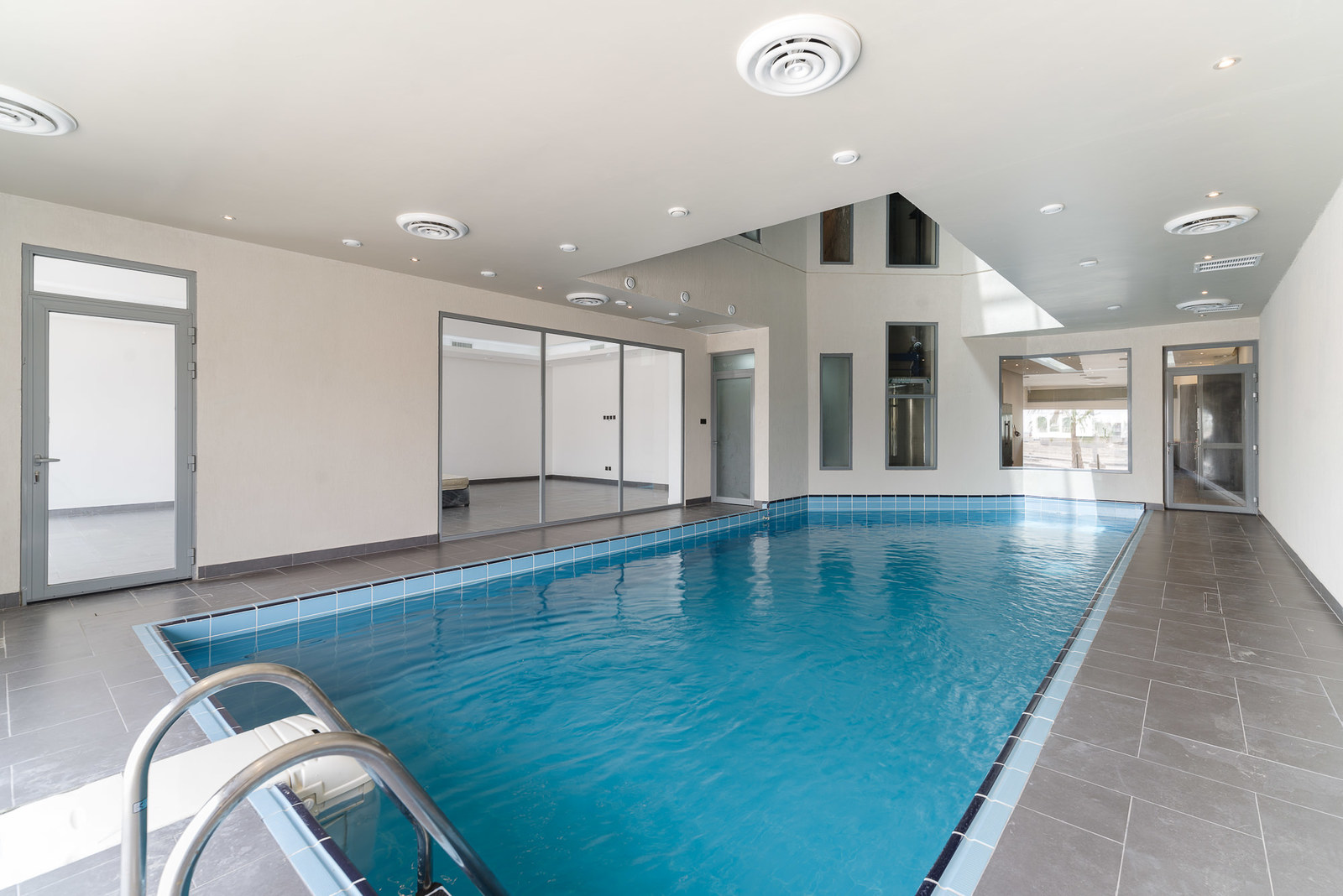 Jaber Al Ahmad – spacious, modern, six bedroom villa w/indoor pool