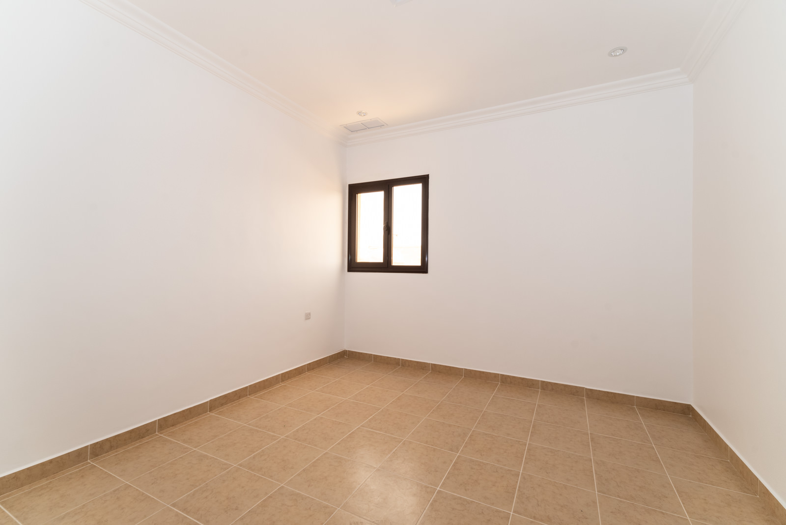 Salwa – unfurnished, three bedroom apartment w/very large roof terrace
