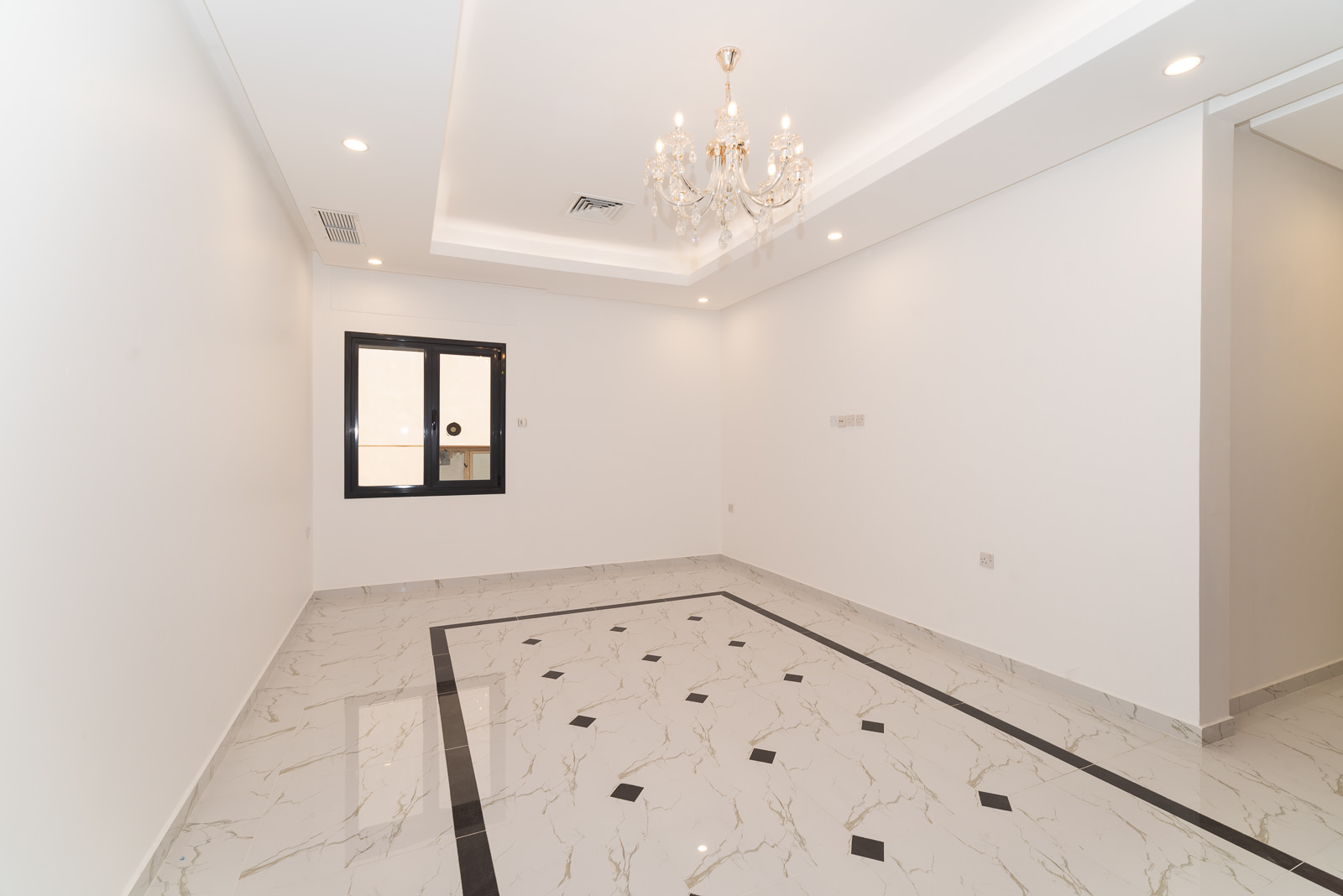 Jabriya – lovely, brand new, three bedroom apartment