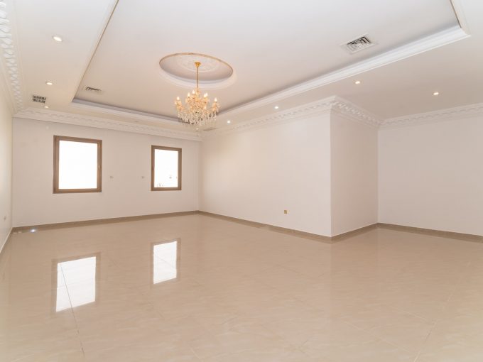 Salwa – great, unfurnished four bedroom apartment