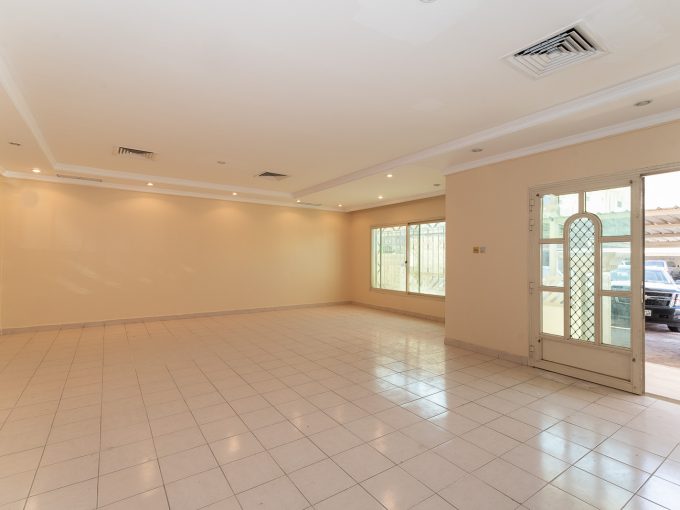 Salwa – older, spacious, three bedroom ground floor w/diwaniya