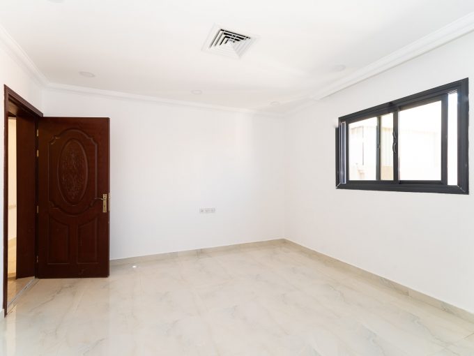 Egaila – unfurnished, three bedroom floor