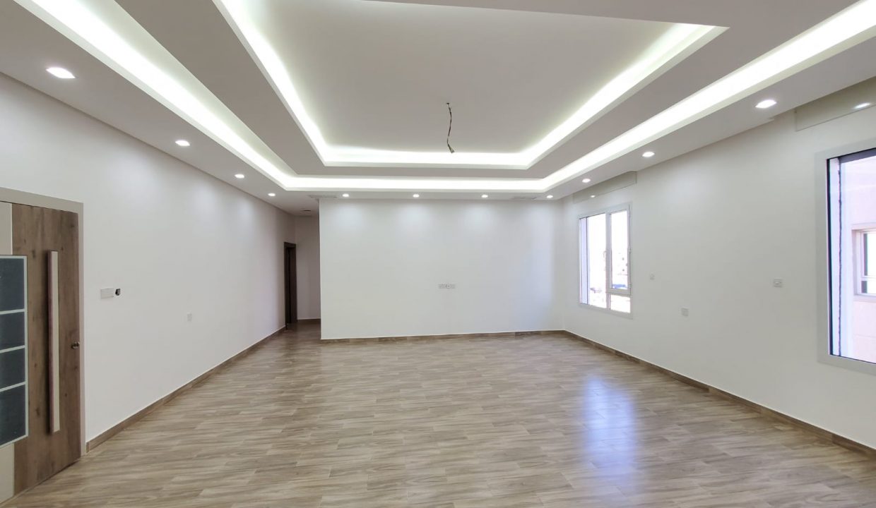 West Abdulla Mubarak 700 (12)
