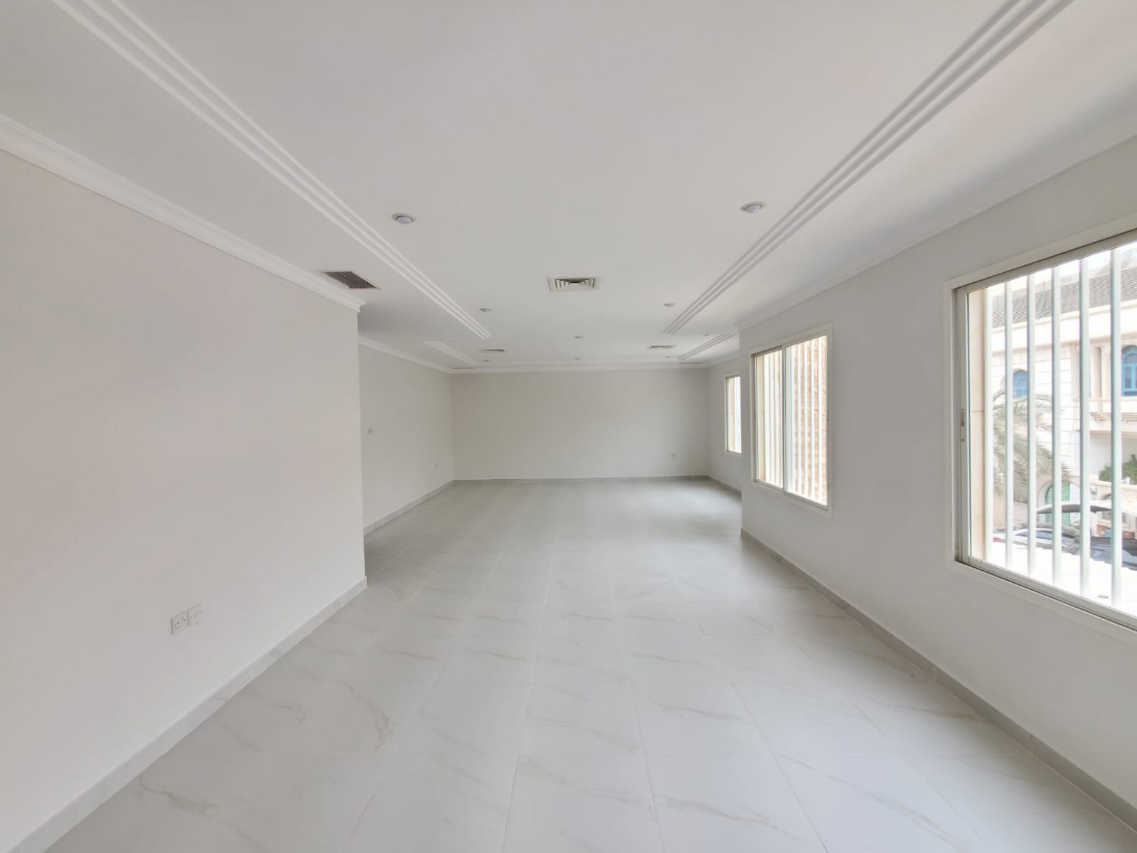 Salwa – spacious, unfurnished, three bedroom floor