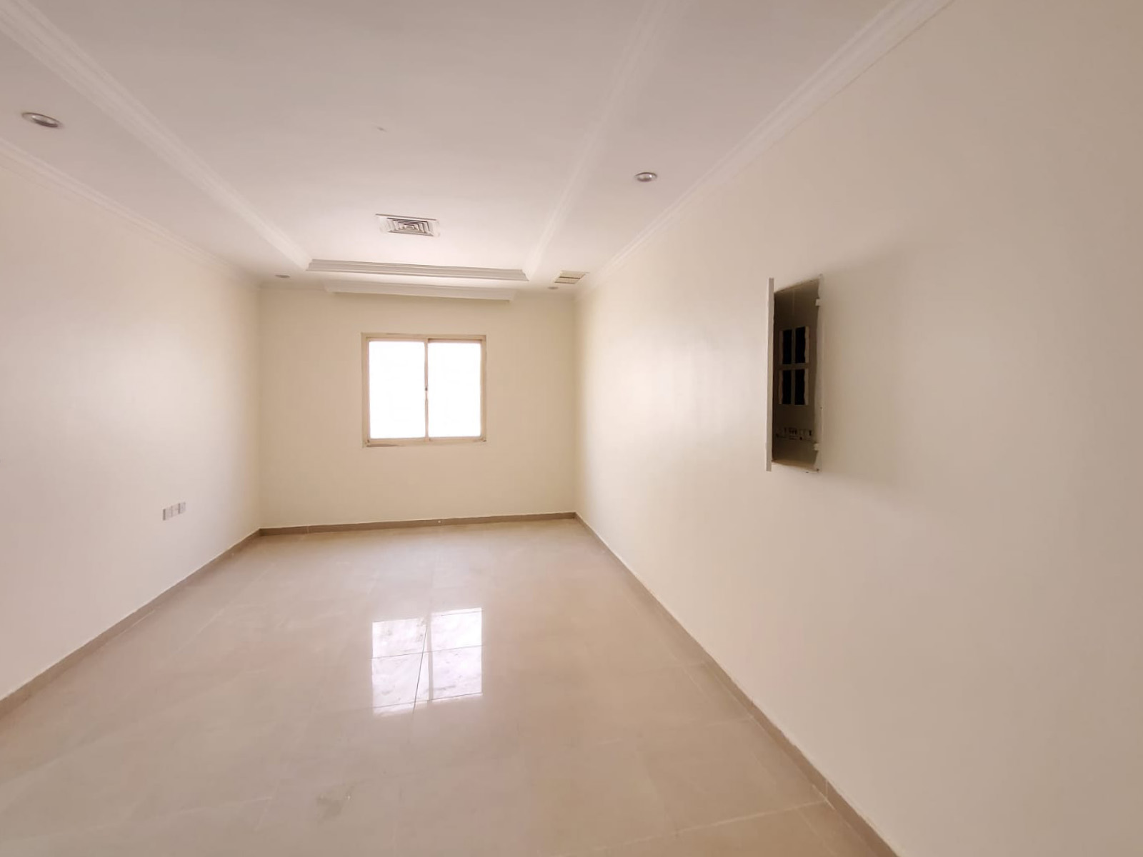 Salwa – older, rennovated, two master bedroom apartment