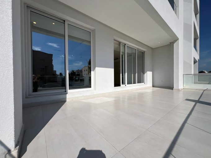 Salwa – great, new three bedroom apartment w/balcony