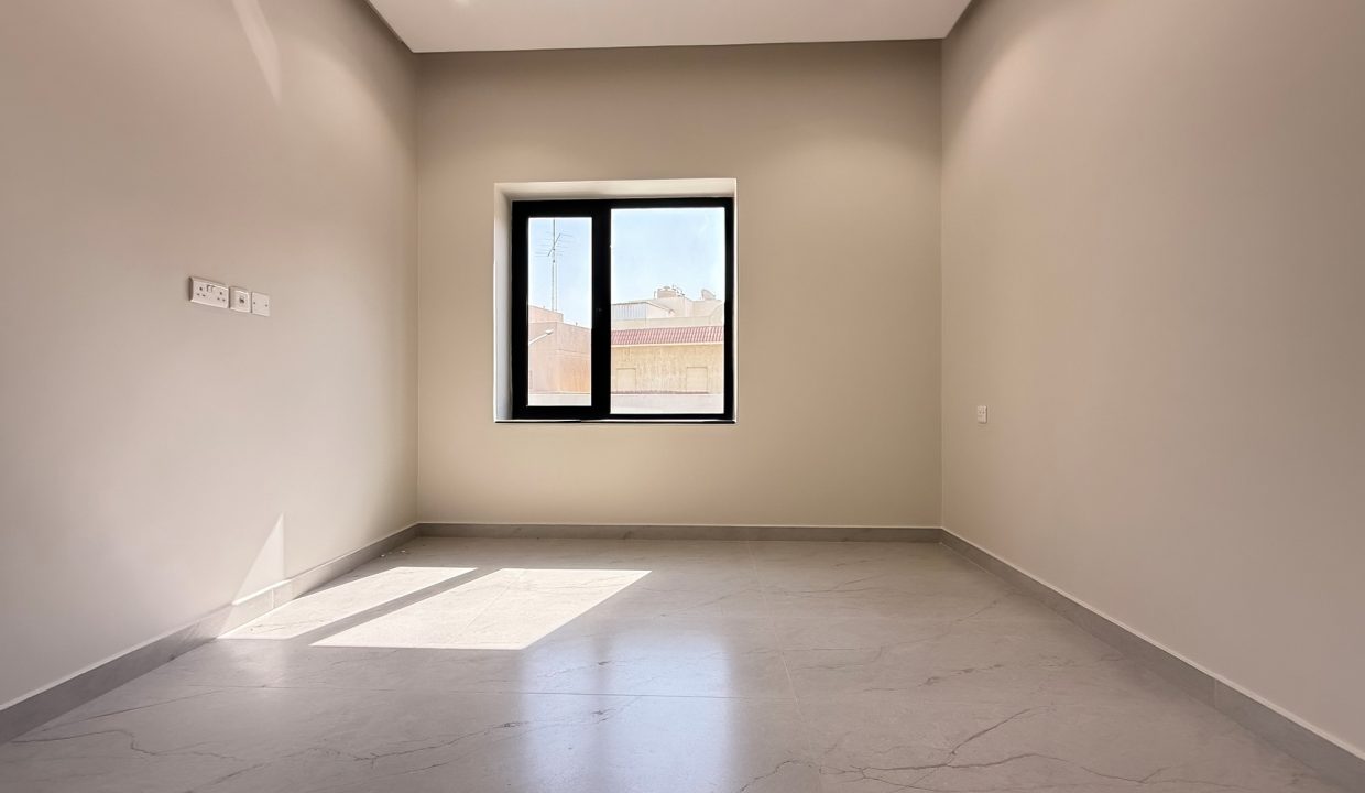 Horizon Q8 Zahra 750-10