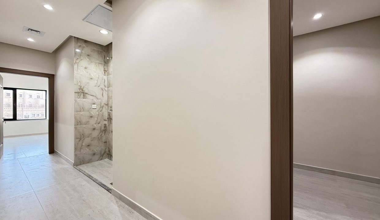 Horizon Q8 Zahra 750-11