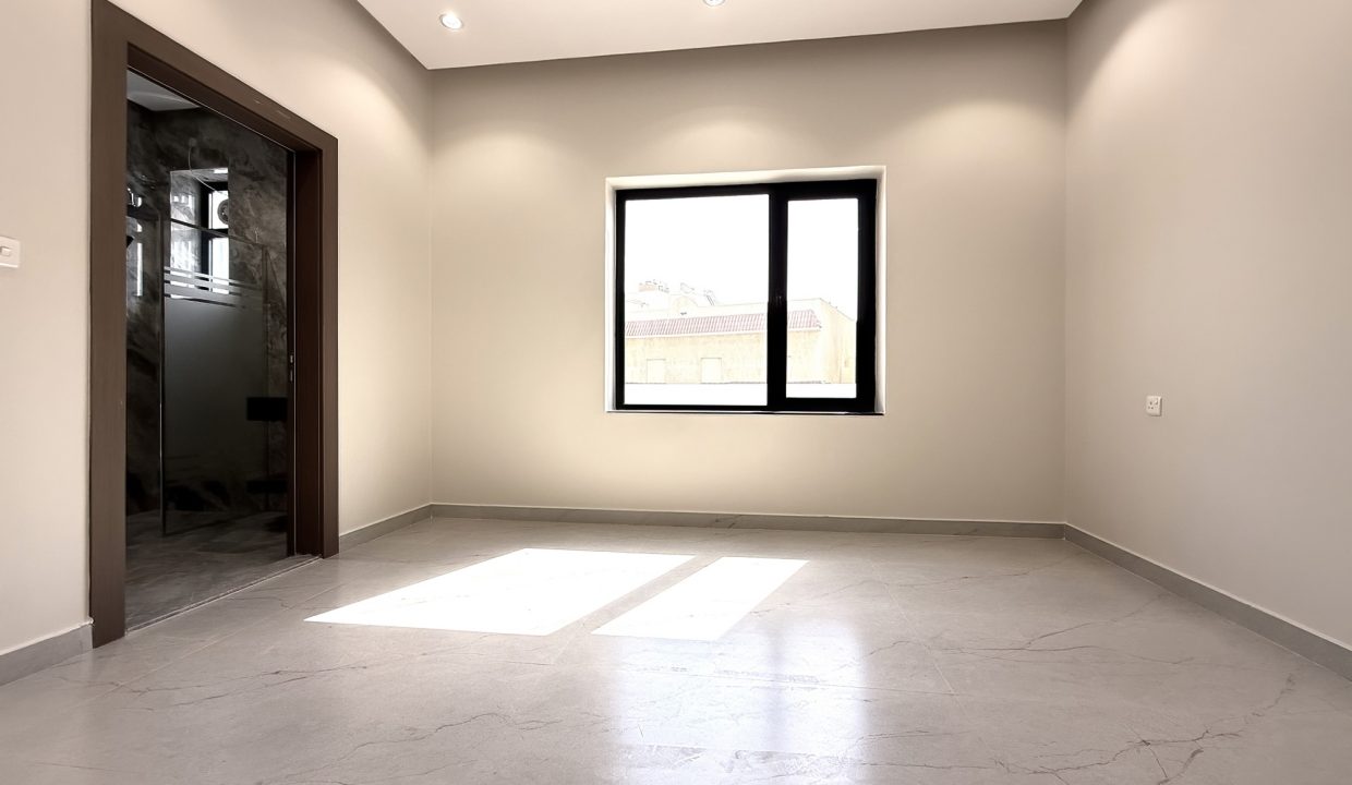 Horizon Q8 Zahra 750-13