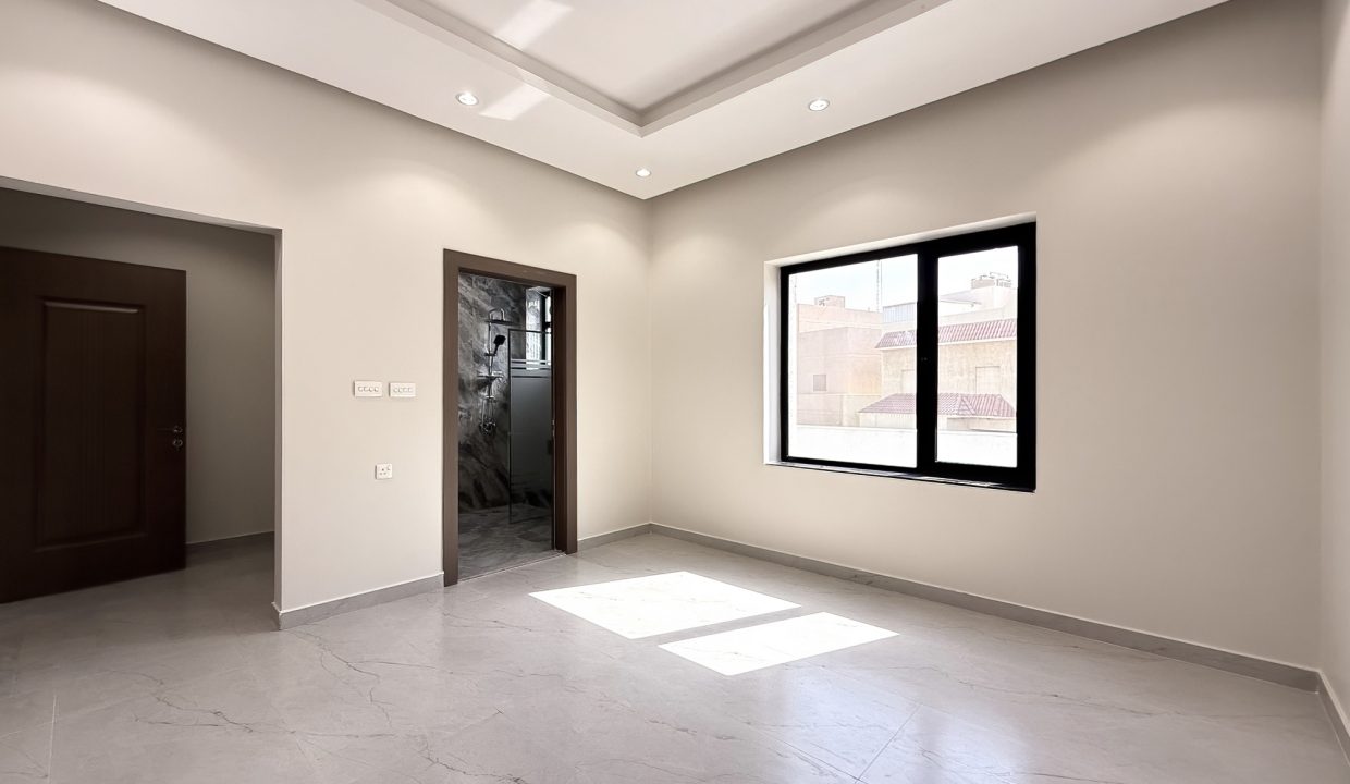 Horizon Q8 Zahra 750-14