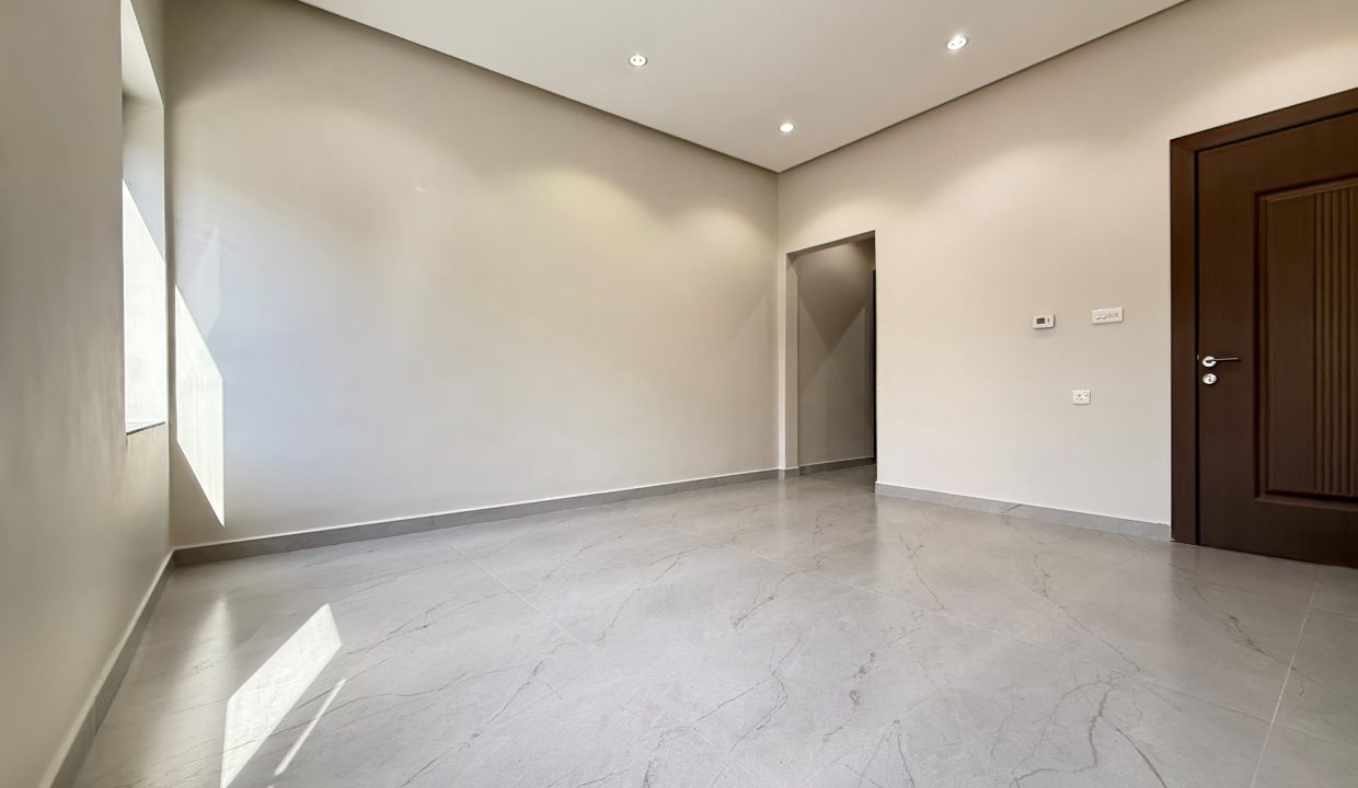 Horizon Q8 Zahra 750-16