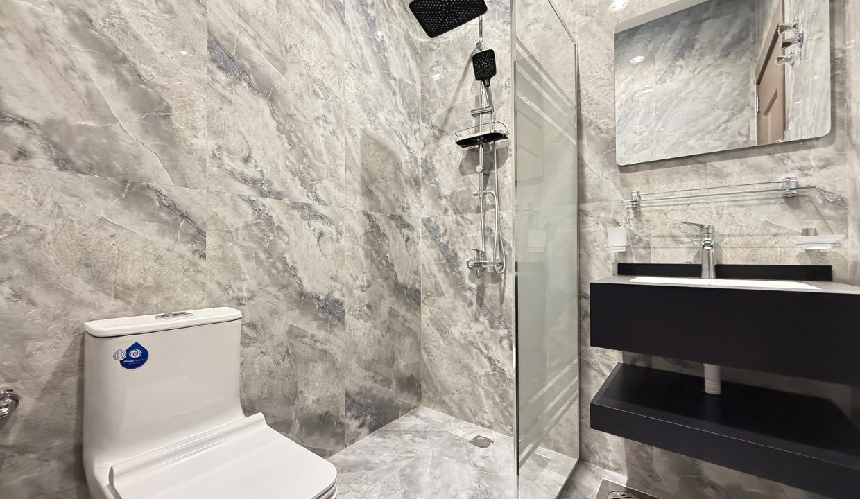 Horizon Q8 Zahra 750-18