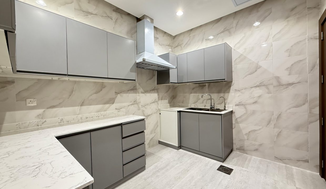 Horizon Q8 Zahra 750-21