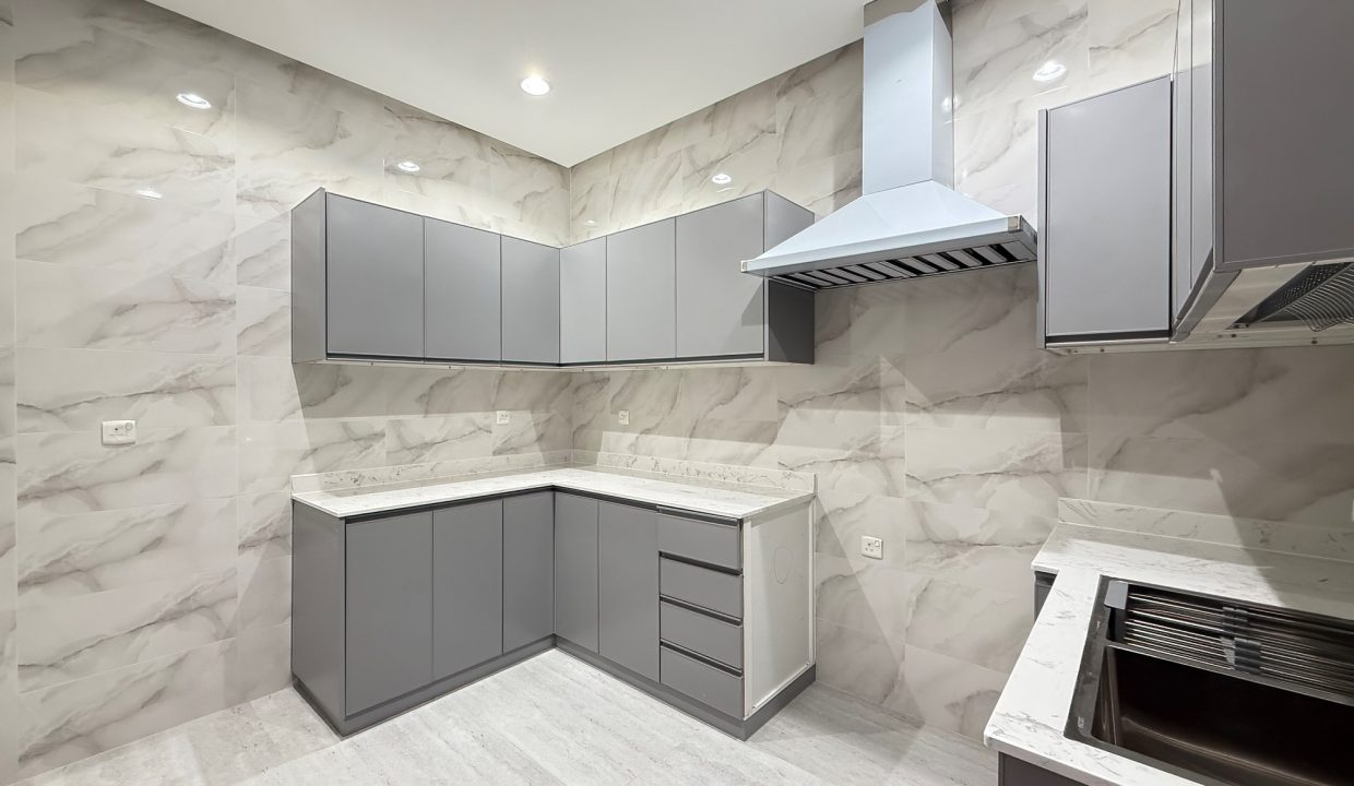 Horizon Q8 Zahra 750-22