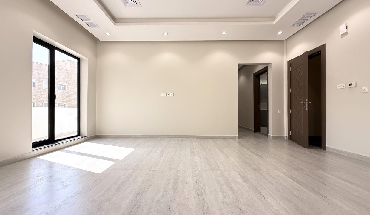 Horizon Q8 Zahra 750-4