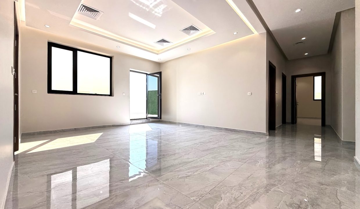 Horizon Q8 Zahra 900