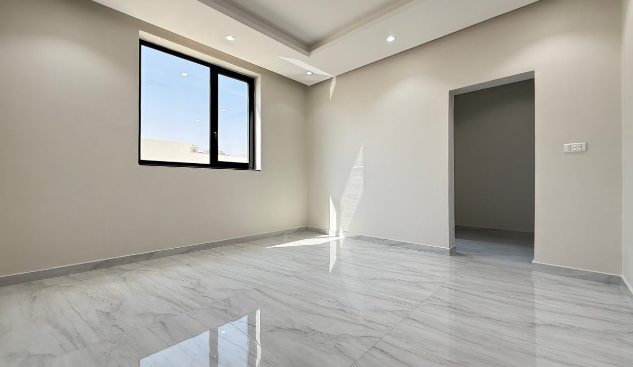 Horizon Q8 Zahra 900-12