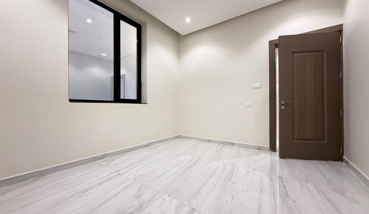 Horizon Q8 Zahra 900-13