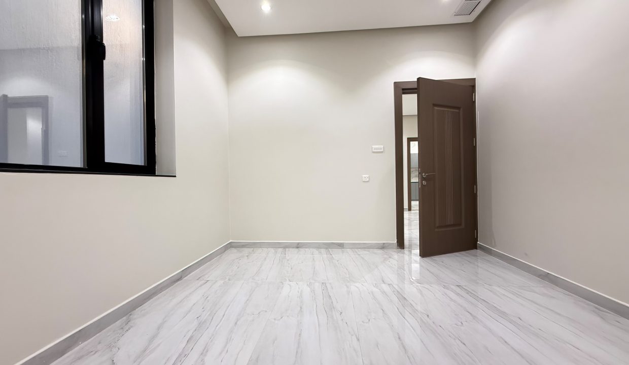 Horizon Q8 Zahra 900-14