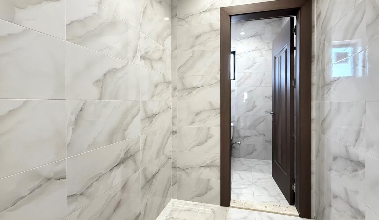 Horizon Q8 Zahra 900-17