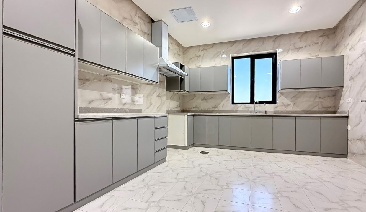 Horizon Q8 Zahra 900-19