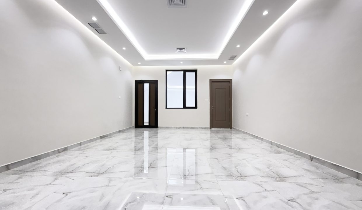 Horizon Q8 Zahra 900-5