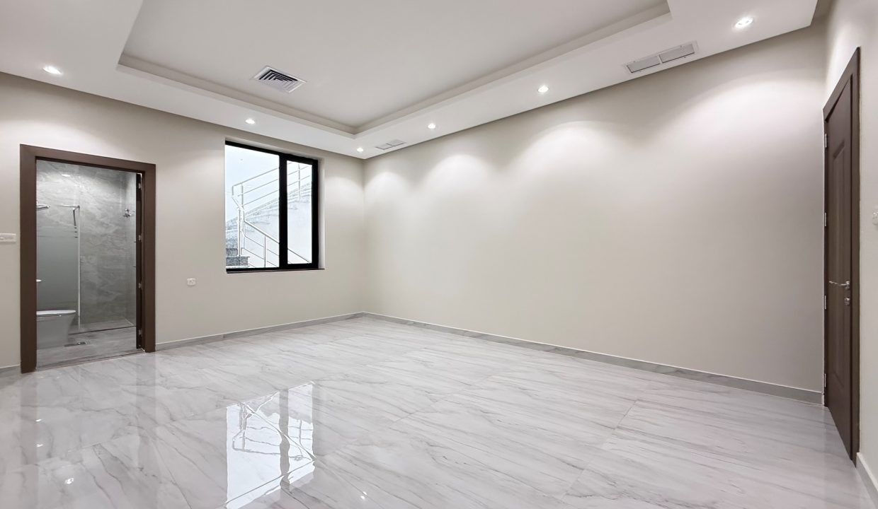 Horizon Q8 Zahra 900-9