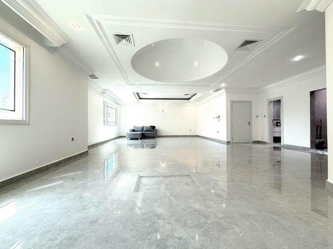 Salwa – large, unfurnished, three bedroom floor