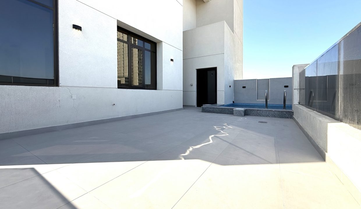 Horizon Q8 Hessah Al Mubarak 2400-2