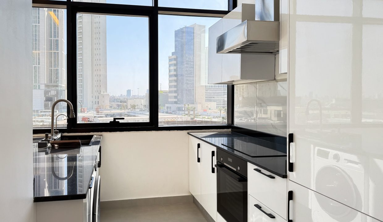 Horizon Q8 Hessah Al Mubarak 530-4