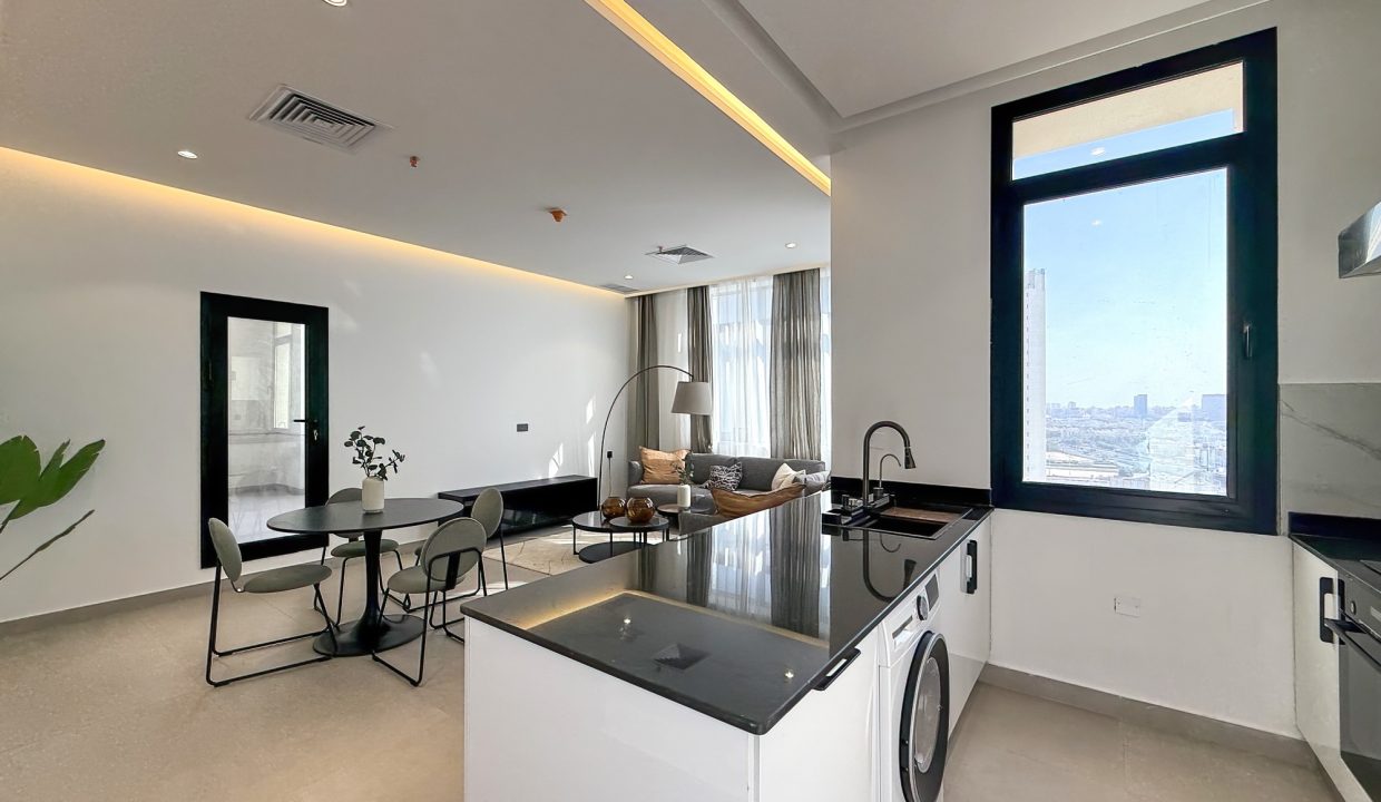 Horizon Q8 Hessah Al Mubarak 730-7