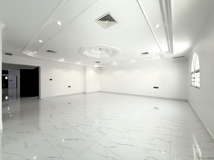 Qortuba – spacious, unfurnished eight bedroom villa