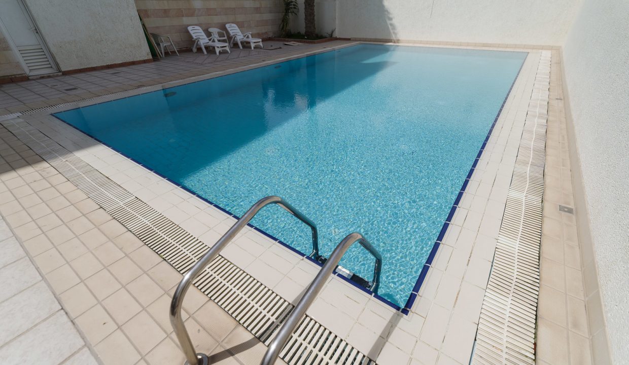 Salwa spacious, unfurnished, three bedroom apartments w/pool Horizon