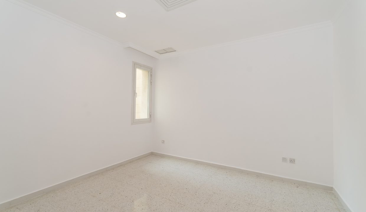 Salwa spacious, unfurnished, three bedroom apartments w/pool Horizon