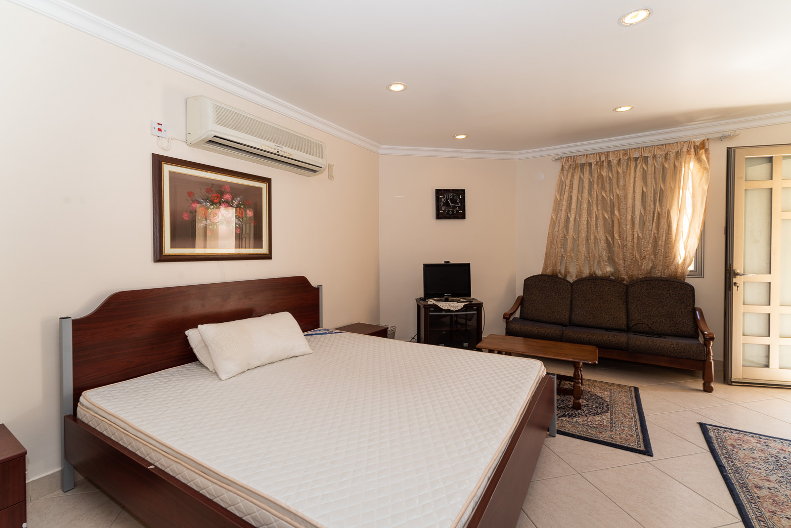 Salmiya furnished studio apartment w/pool Horizon Q8 & Yarmouk United