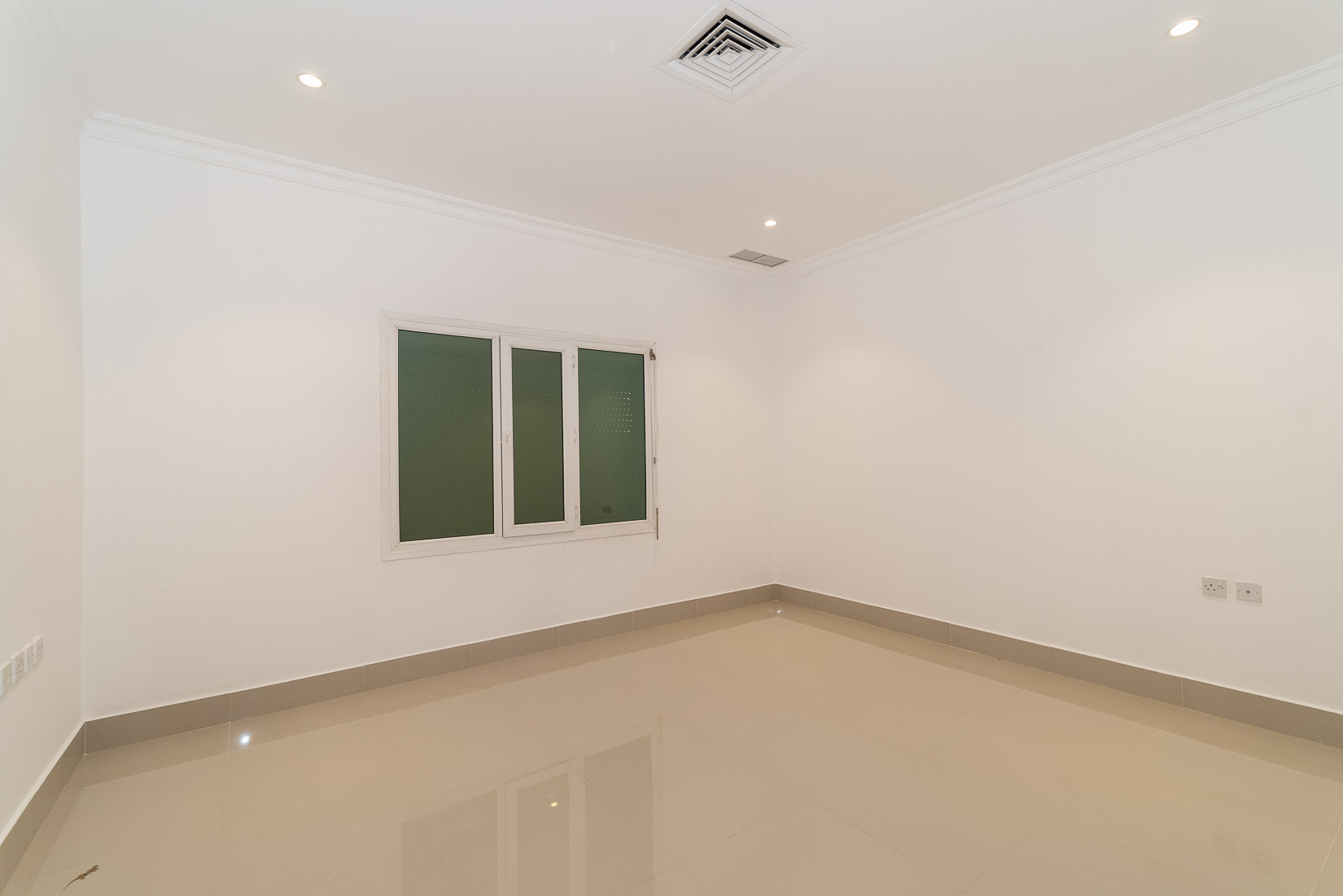 K1SR2930 Horizon Q8 & Yarmouk United Real Estate Co