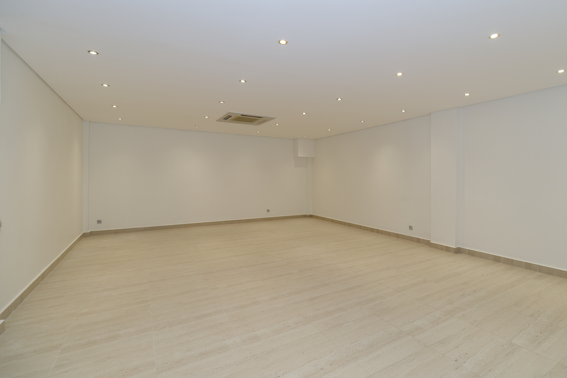 Yarmouk very spacious, 7 bedroom, unfurnished villa w/private yard