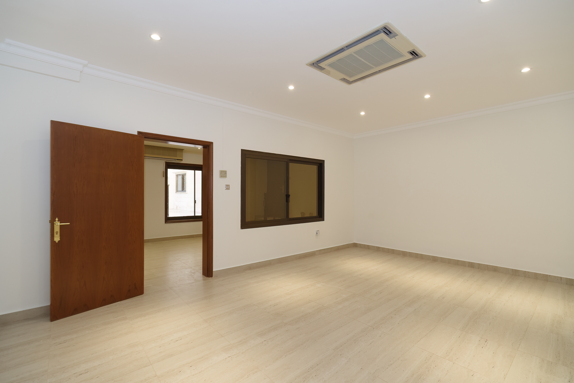 Yarmouk very spacious, 7 bedroom, unfurnished villa w/private yard