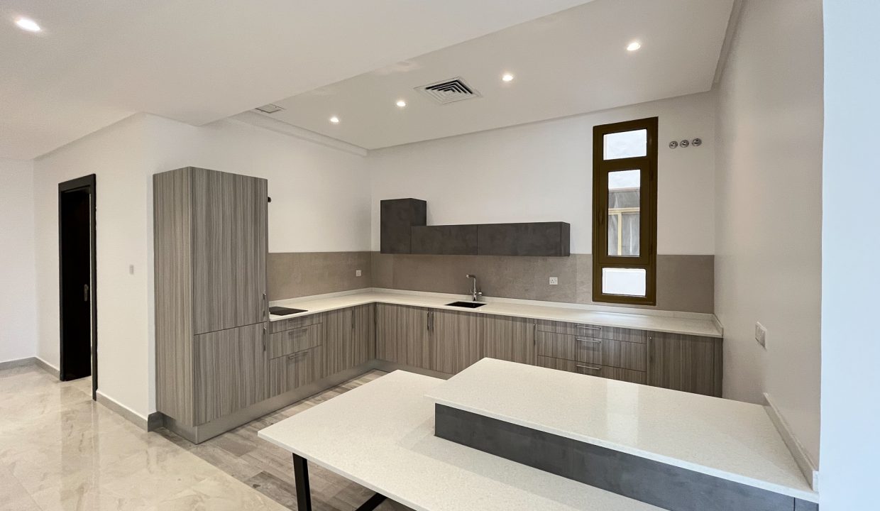 Yarmouk brand new, five master bedroom duplex Horizon Q8 & Yarmouk
