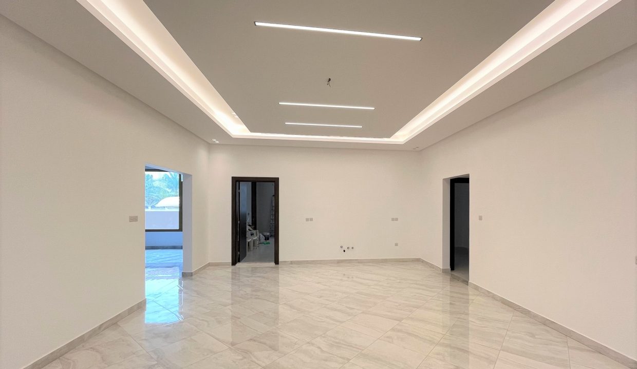 Yarmouk brand new, five master bedroom duplex Horizon Q8 & Yarmouk
