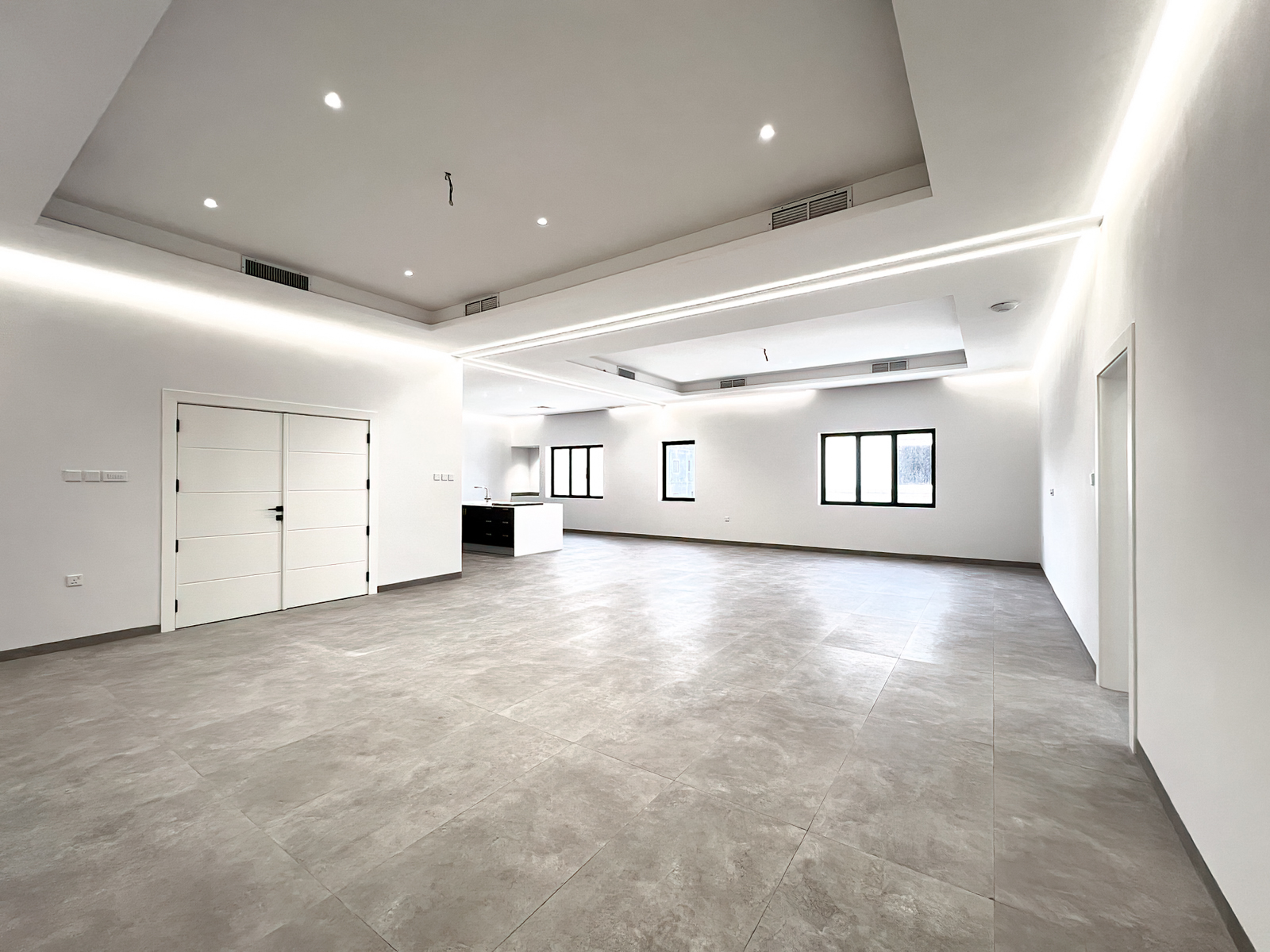 South Khaitan - spacious, new three master bedroom floor for rent ...